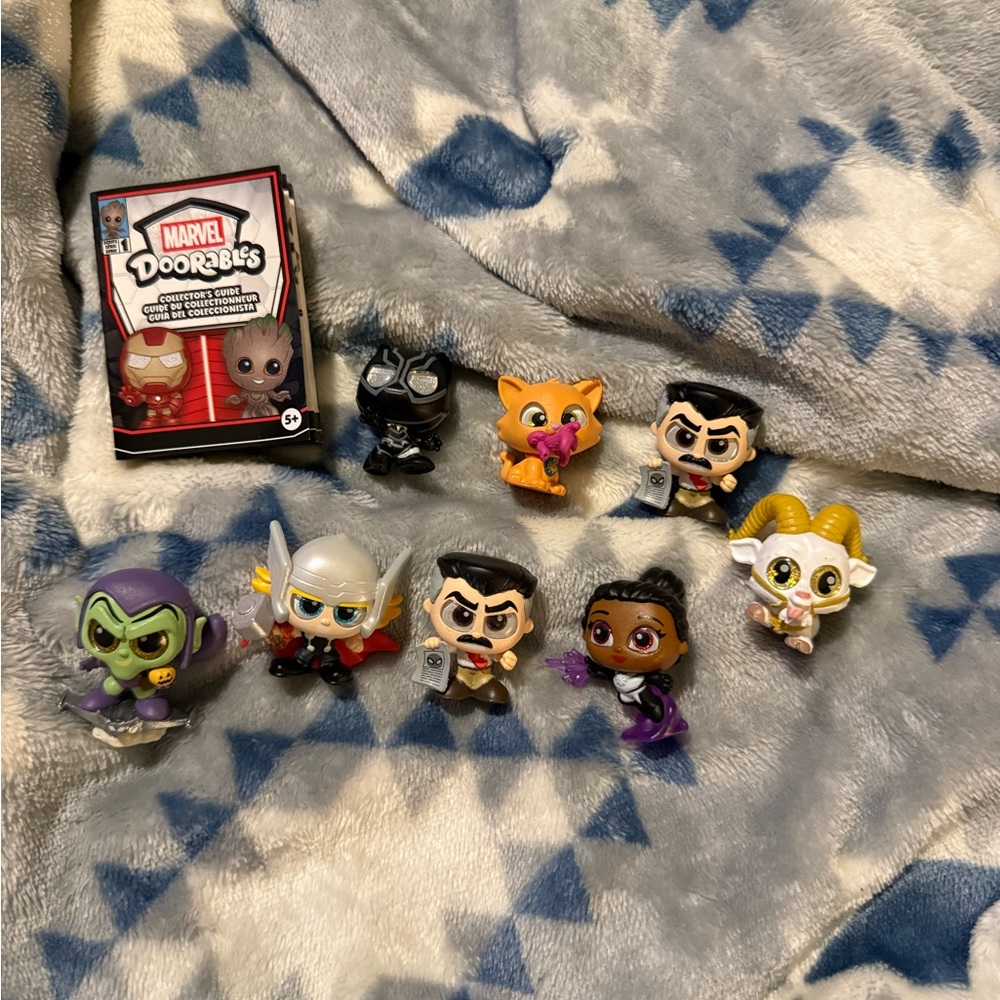 Marvel Doorables Collectible Figures Set - Multicolor